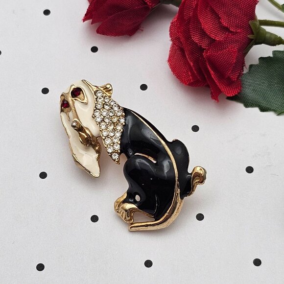 Vtg Brooch & Earrings Bassett Hound Dog 70s Classy Elegant Statement Jewelry Set - Picture 2 of 16